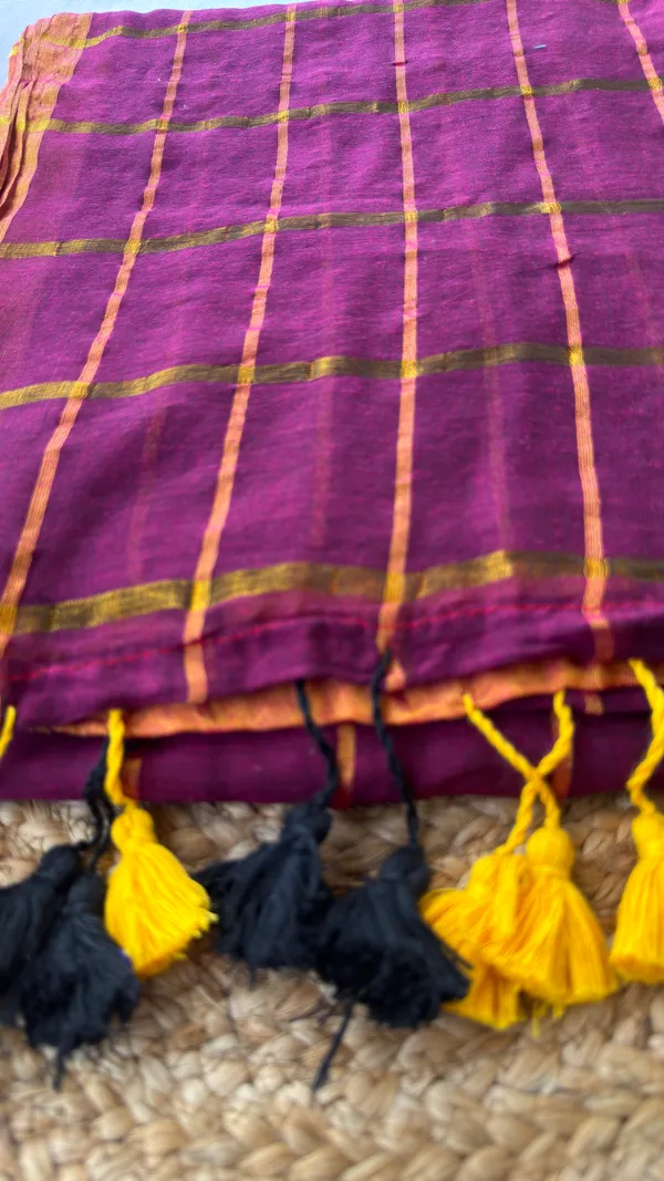 Wine_and_Yellow_Zari_lines_Half_and_Half_pattern_Mul_Saree