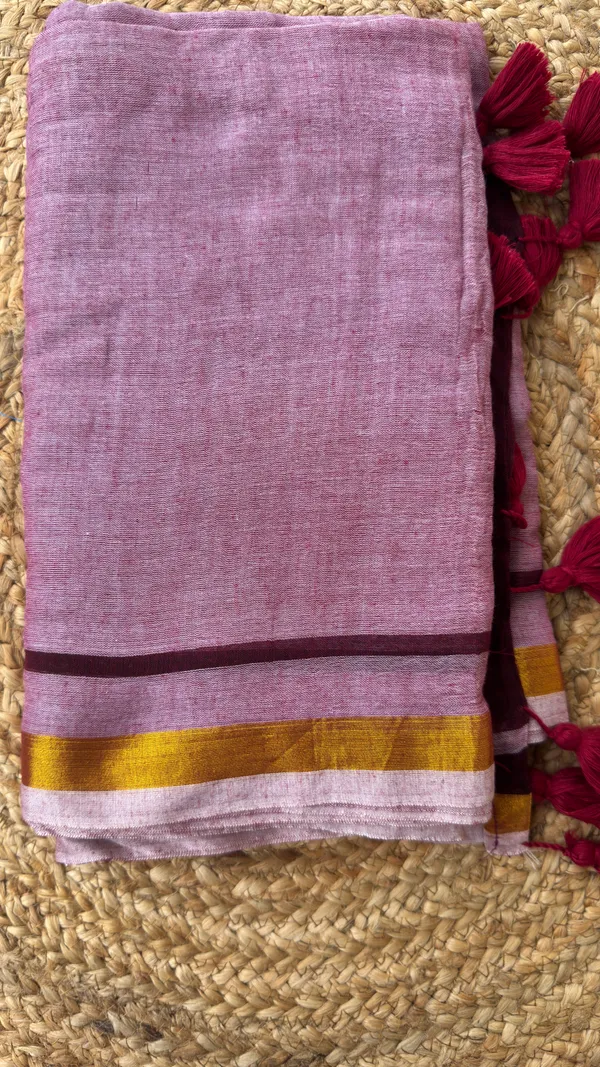 Maroon_and_Mauve_color_Half_and_half_mul_Saree