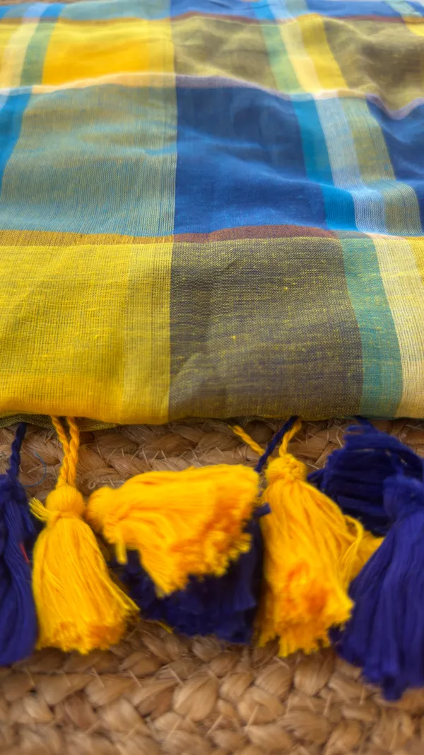 Blue_Yellow_checks_pattern_Mul_Saree