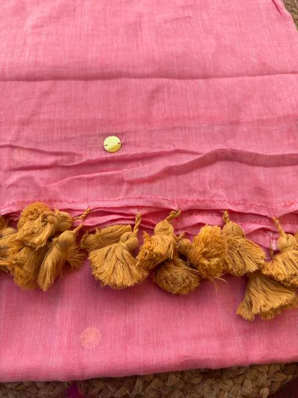 Peach_Rashmika_inspired_Gini_Sequins_Mul_Saree