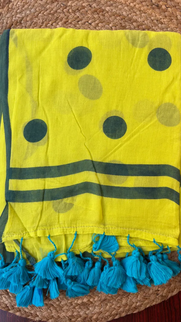 Neon_Green_Big_Polka_dots_Mul_Saree