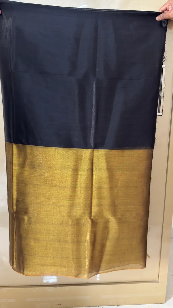 Black_and_Gold_Half_and_Half_Mul_Tissue_Saree