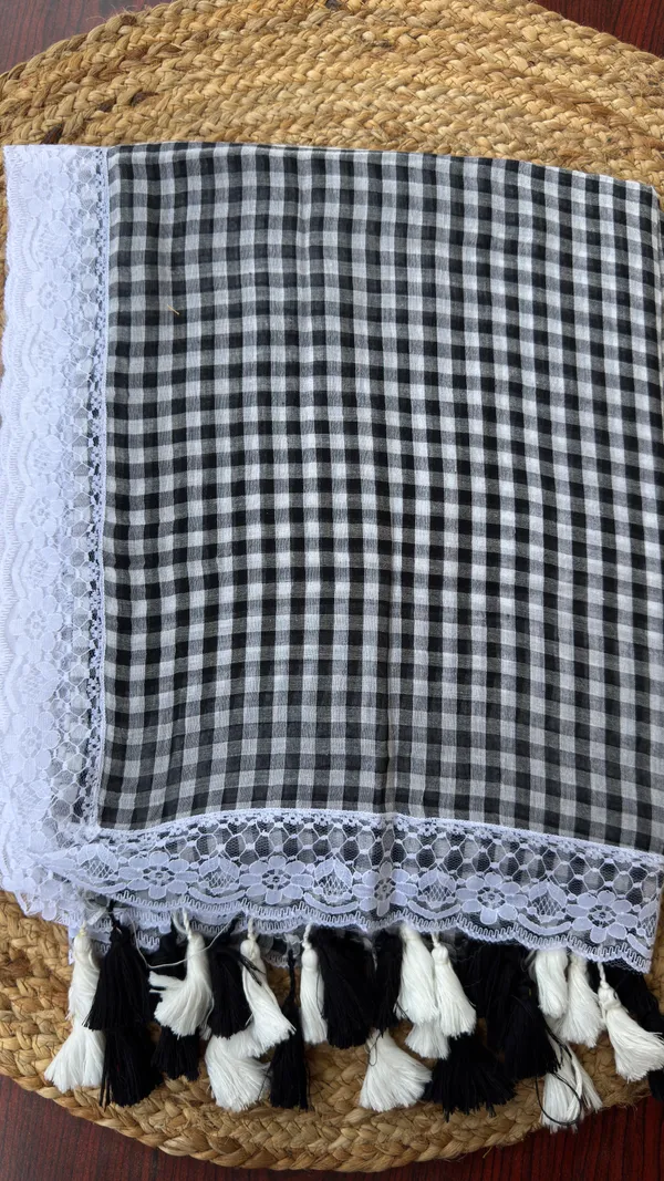 Black_and_White_checks_with_Lace_Mul_Saree