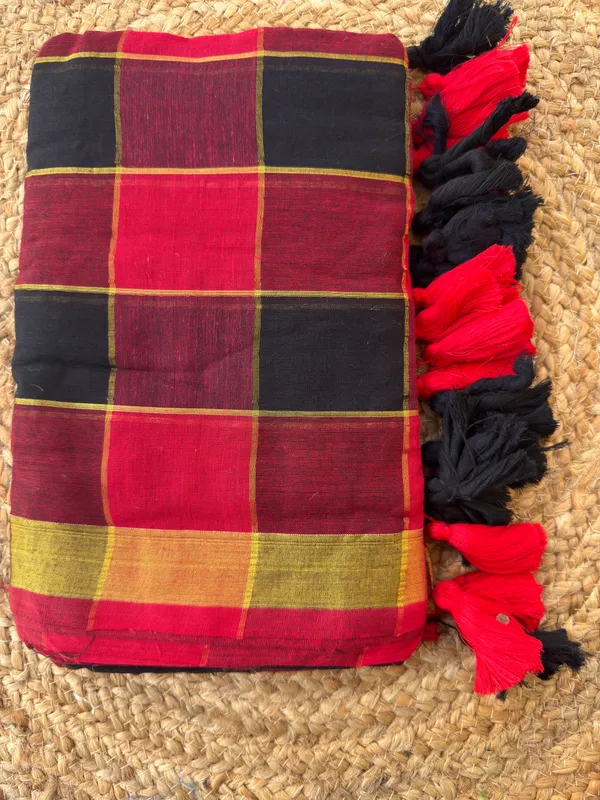Black_and_Red_Zari_checks_Mul_Saree