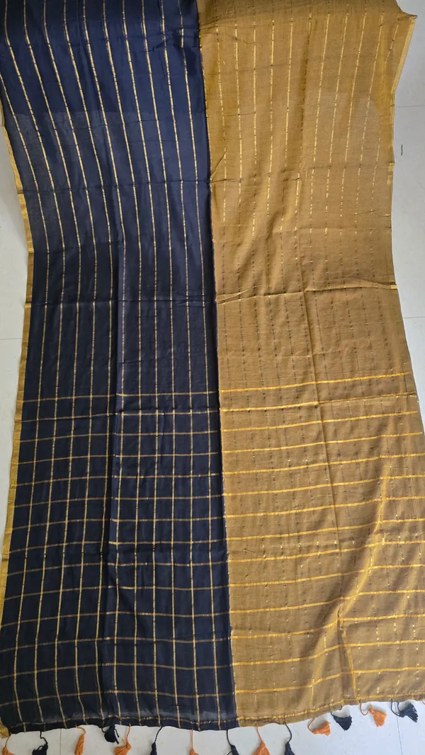 Black_And_Gold_Zari_Lines_Half_And_Half_Pattern_Mul_Saree