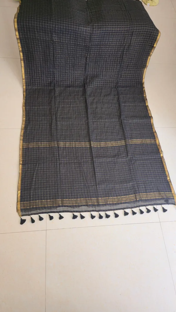 Black_Small_Zari_Checks_Mul_Saree