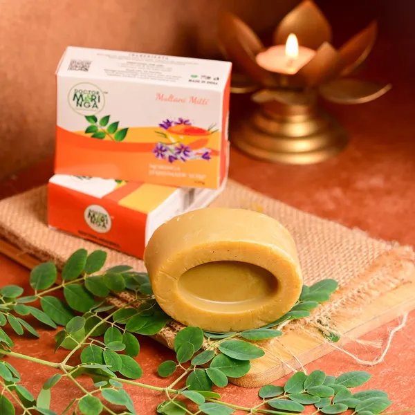 Moringa_Handmade_Multani_Mitti_Soap_Bathing