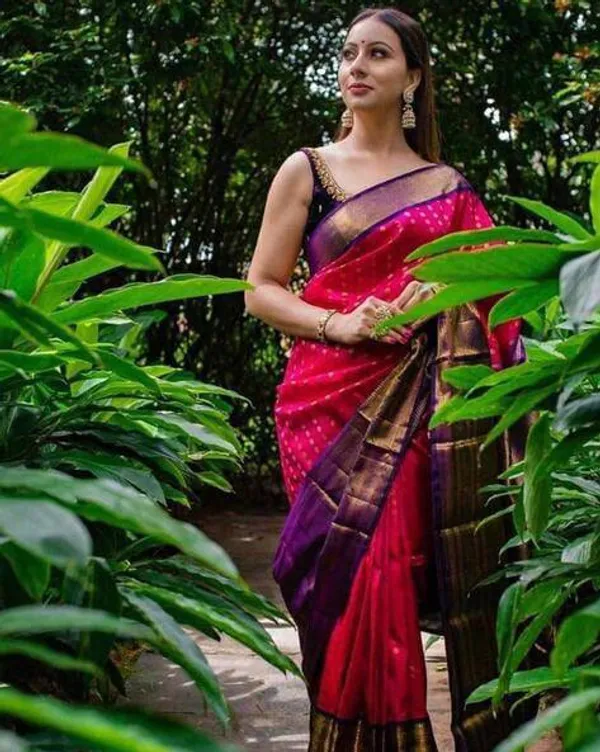 Pink_Woven_Traditional_Saree_for_Women