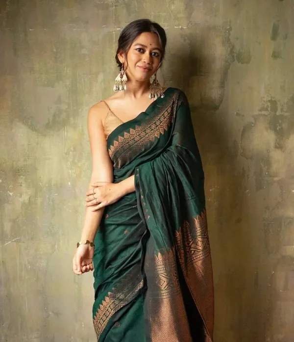 Green_Woven_Saree_for_Women