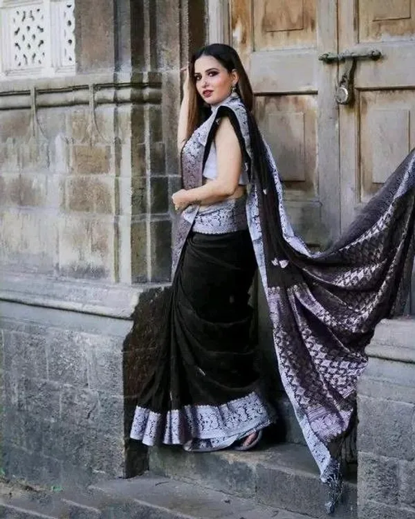 Black_Woven_Silver_Border_Saree_for_Women