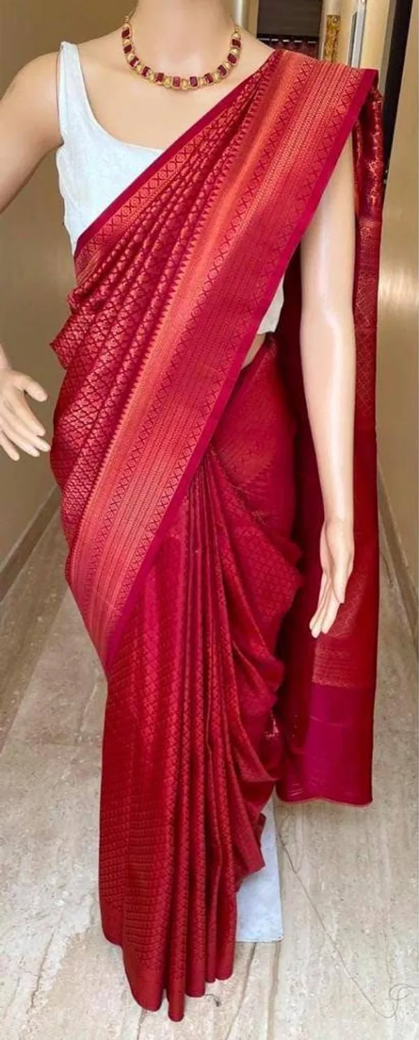 Red_Patterned_Woven_Saree_for_Women