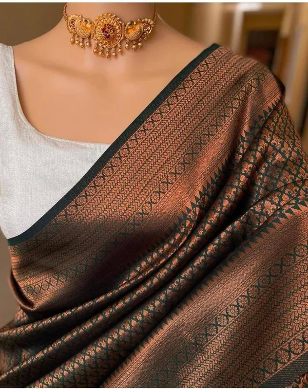 Black_Woven_Pattern_Saree_for_Women