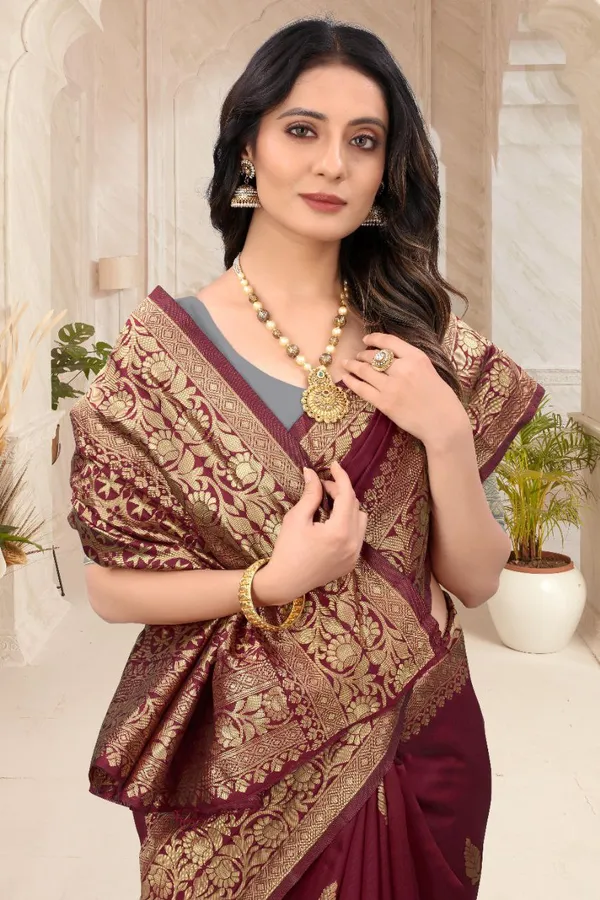 Maroon_Brocade_Traditional_Saree_for_Women