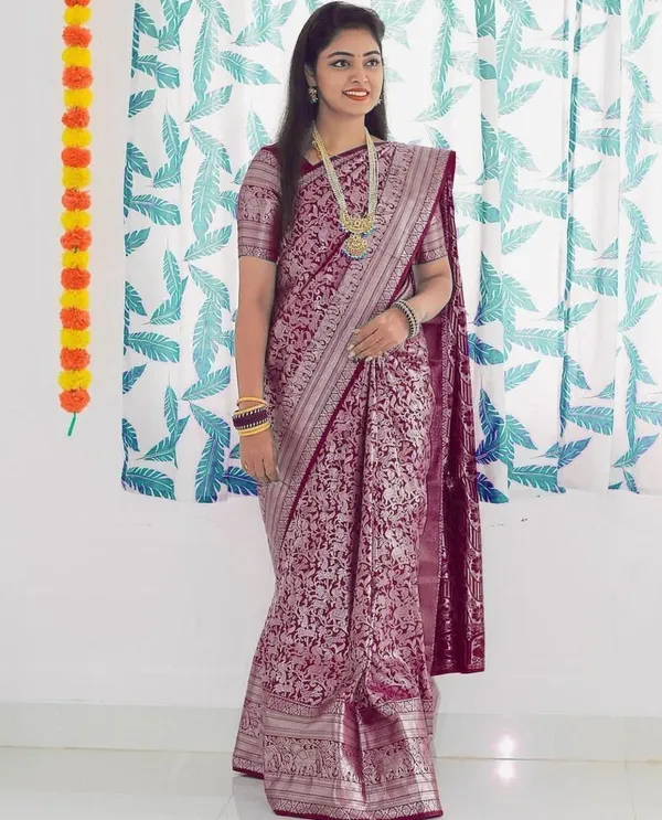 Maroon_Printed_Saree_for_Women