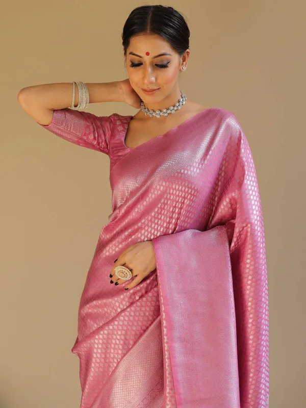 Pink_Woven_Pattern_Saree_for_Women