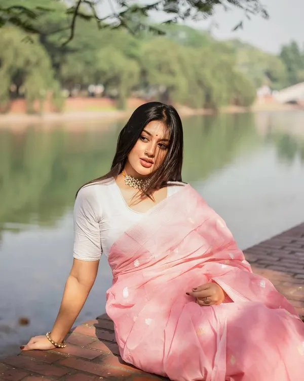 Pink_Woven_Traditional_Saree_for_Women