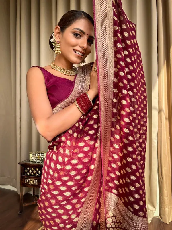 Maroon_Gold_Motif_Woven_Saree_for_Women