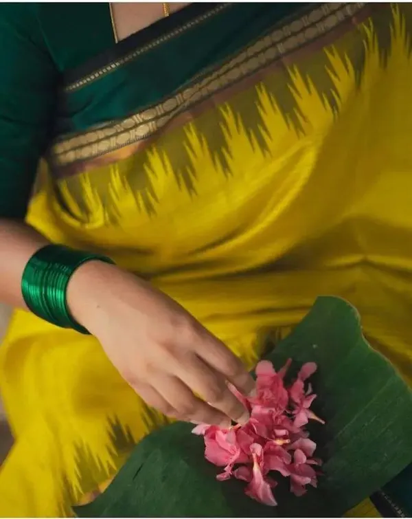 Yellow_Green_Border_Traditional_Saree_for_Women