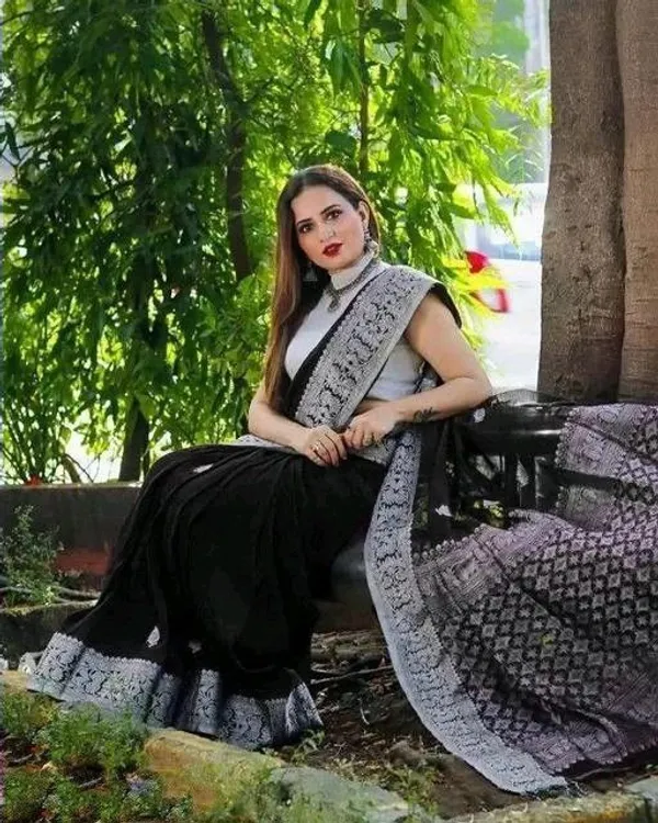 Black_Woven_Silver_Border_Saree_for_Women