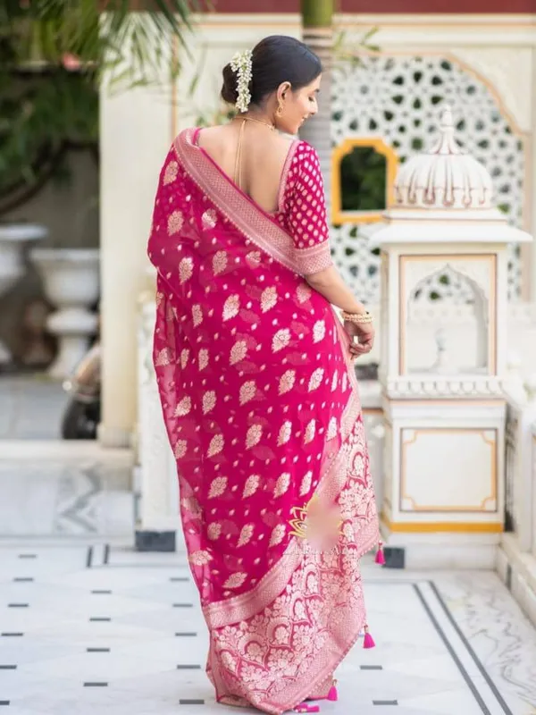 Pink_Printed_Saree_For_Women