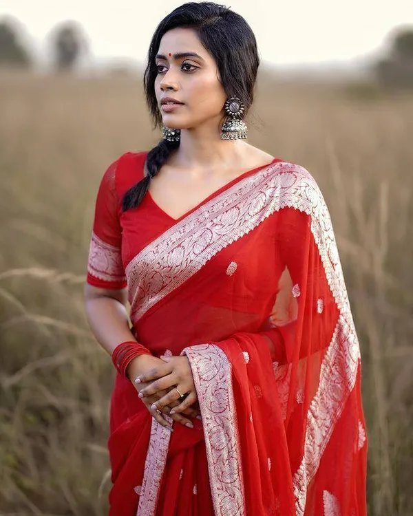 Red_Traditional_Saree_for_Women
