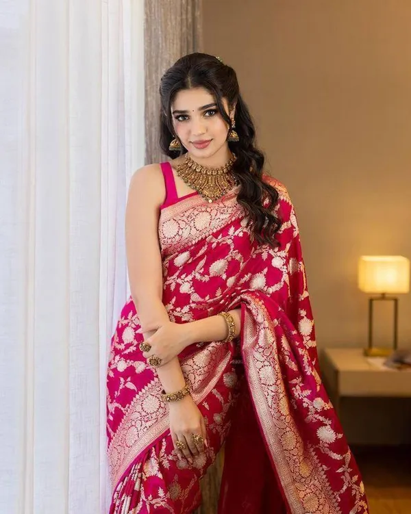 Maroon_Floral_Woven_Saree_Set_for_Women