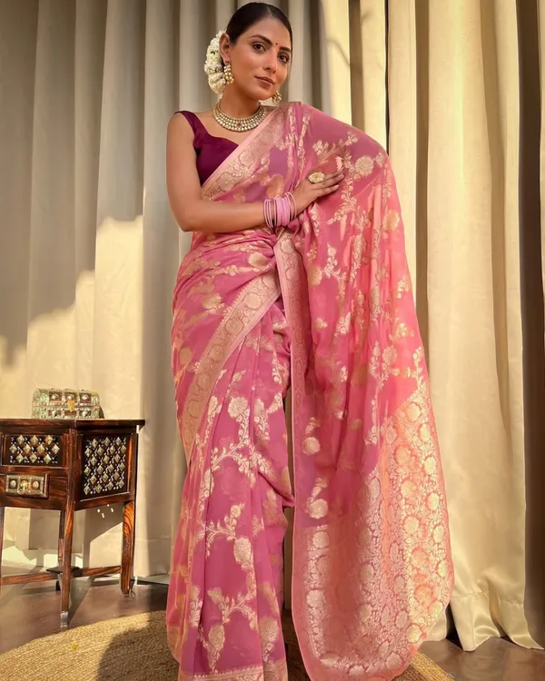 Pink_Woven_Floral_Saree_for_Women
