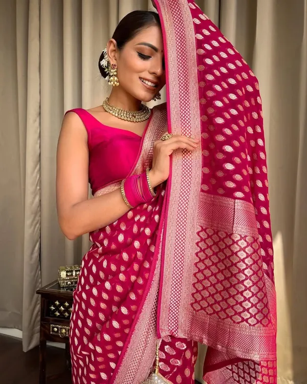 Pink_Printed_Saree_for_Women