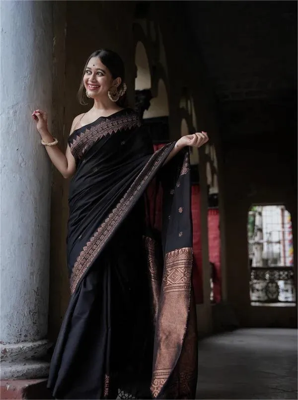 Black_Traditional_Border_Saree_for_Women