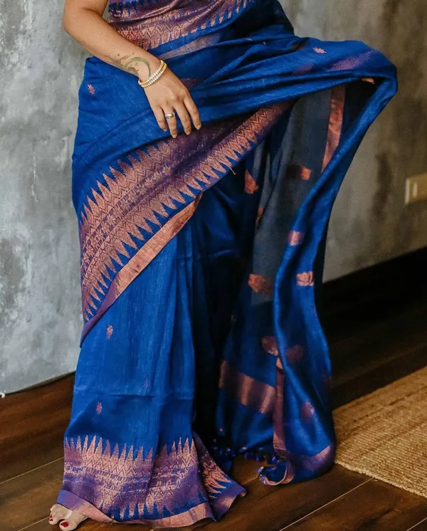 Blue_Floral_Border_Saree_for_Women