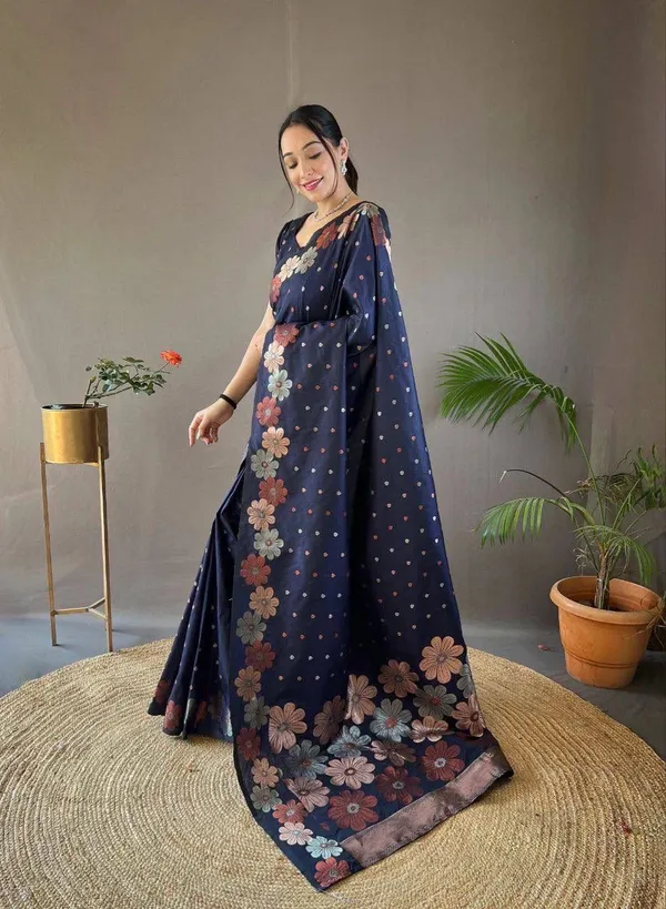 Navy_Floral_Pattern_Saree_for_Women