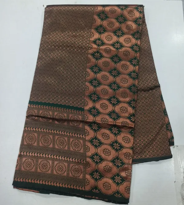 Green_Floral_Pattern_Saree_for_Women