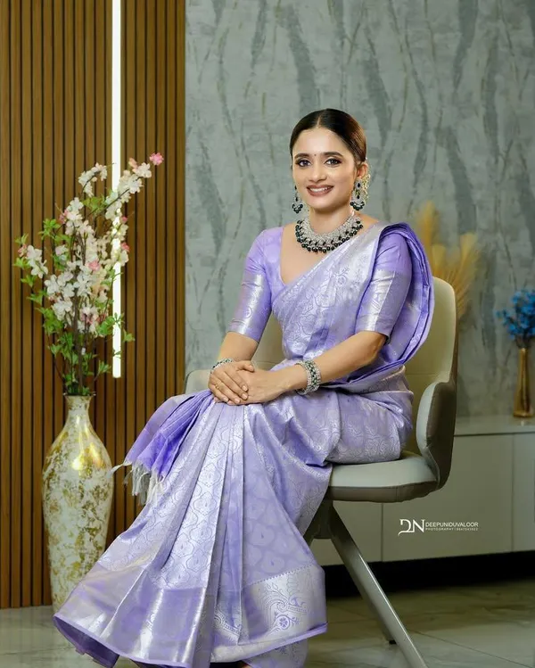 Lavender_Woven_Saree_for_Women