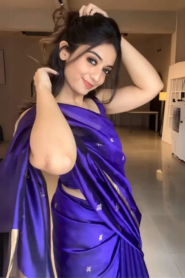 Purple_Glossy_Traditional_Saree_for_Women