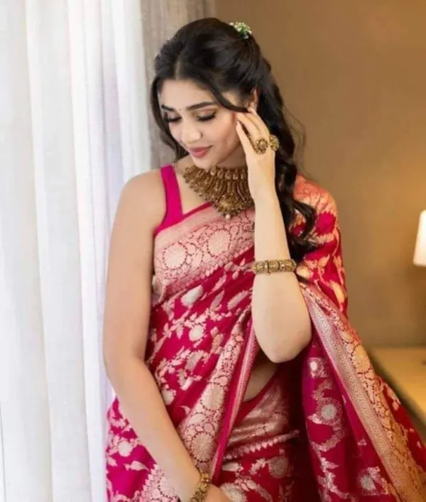 Maroon_Floral_Woven_Saree_Set_for_Women