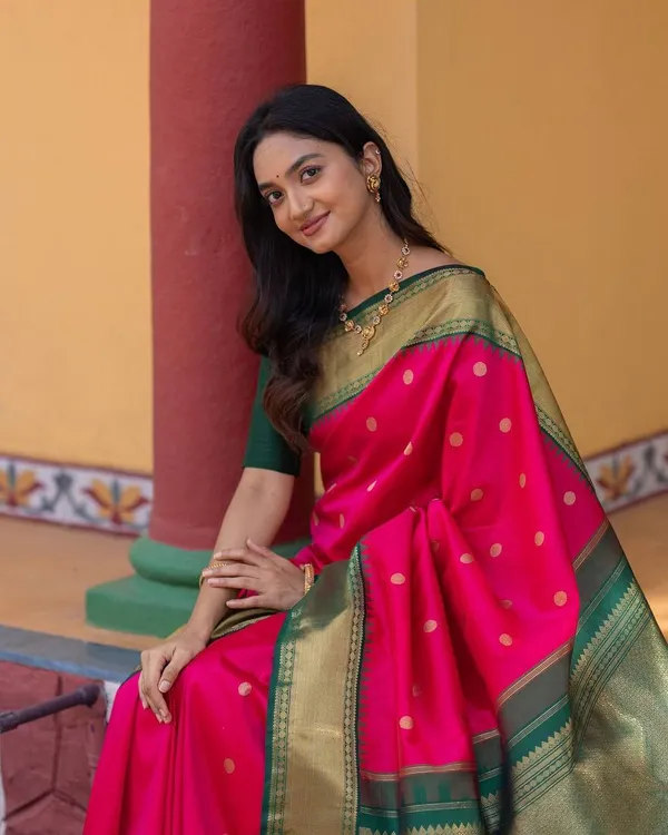 Pink_Silk-Look_Traditional_Saree_for_Women