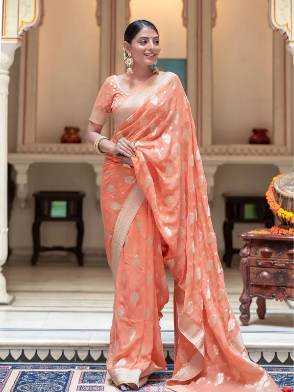 Peach_Traditional_Saree_With_Gold_Border_for_Women