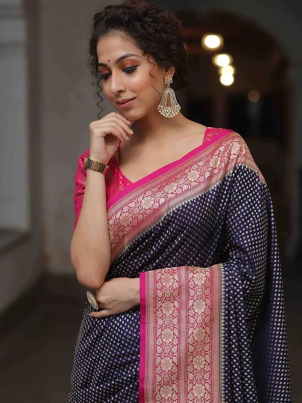 Navy_Blue_Floral_Border_Saree_for_Women