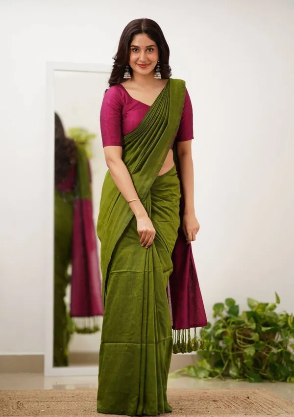 Green_And_Magenta_Pleated_Saree_for_Women
