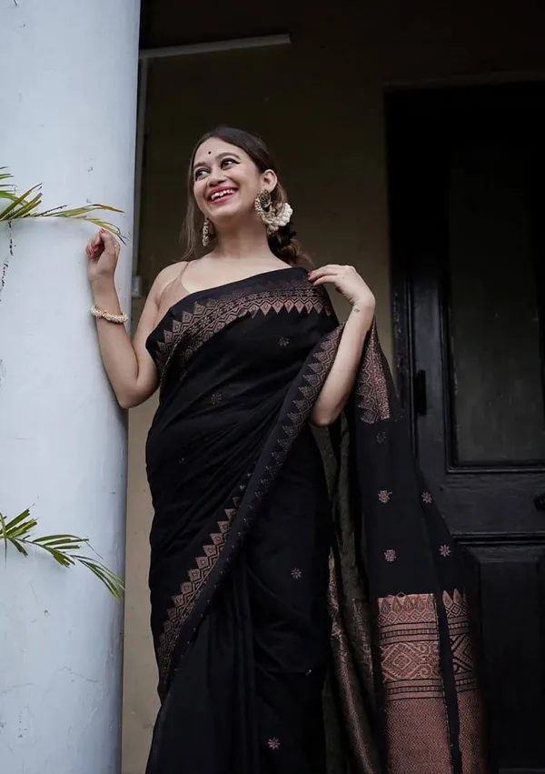 Black_Woven_Saree_for_Women