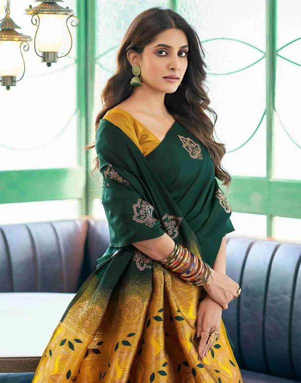 Green_Embroidered_Traditional_Saree_for_Women
