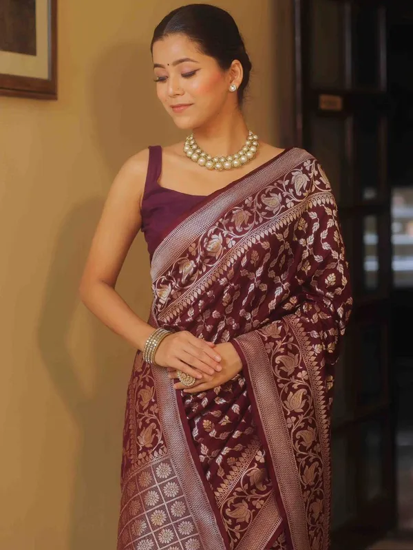 Maroon_Floral_Motif_Ethnic_Saree_for_Women