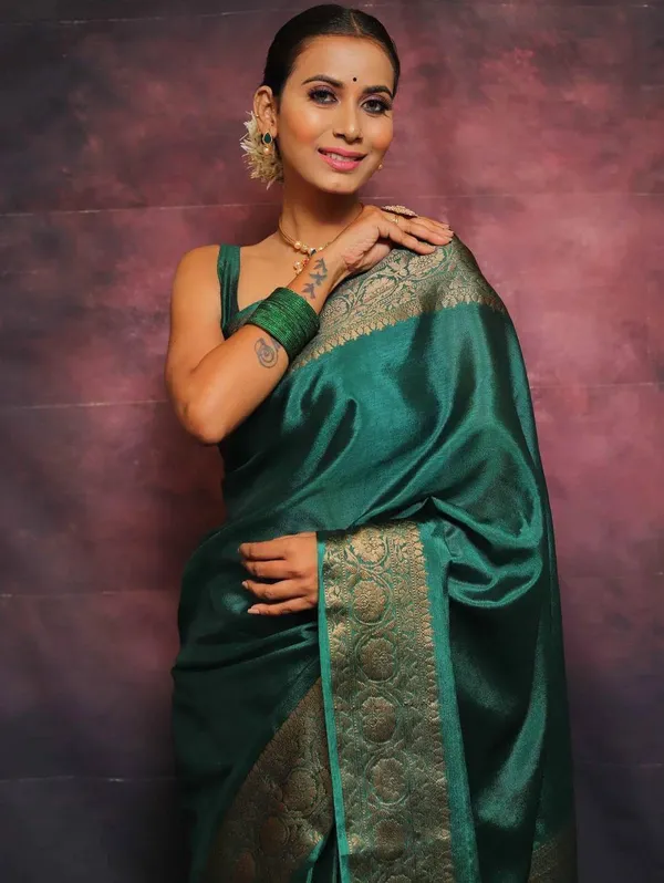 Green_Silk_Zari_Border_Saree_for_Women