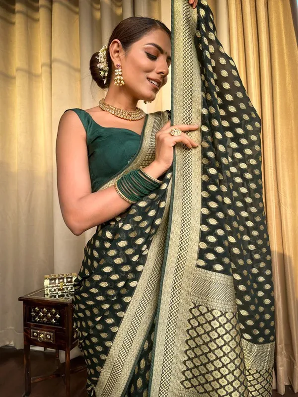 Green_Woven_Traditional_Saree_for_Women