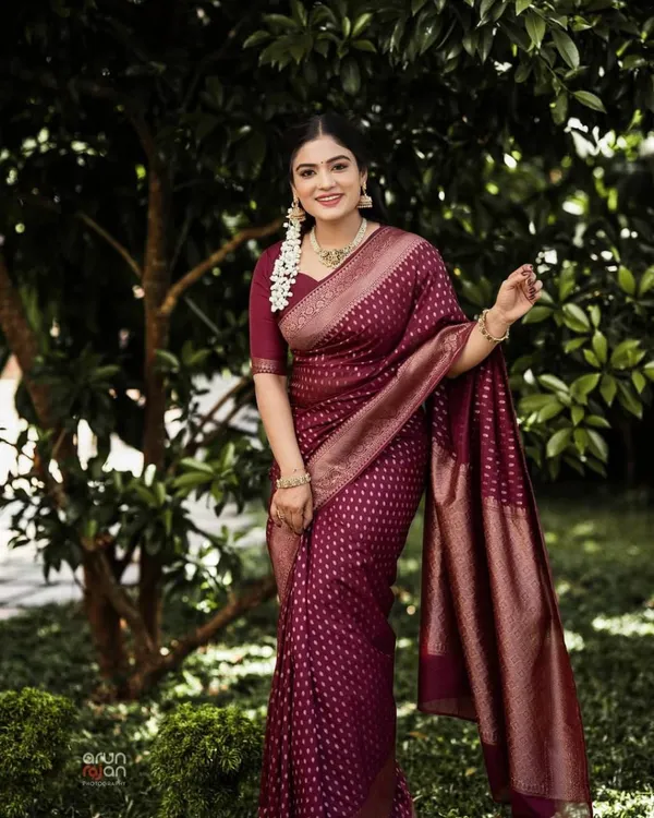 Maroon_Patterned_Saree_for_Women