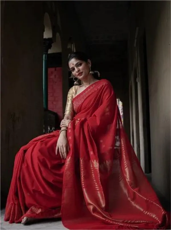 Red_Traditional_Woven_Saree_for_Women
