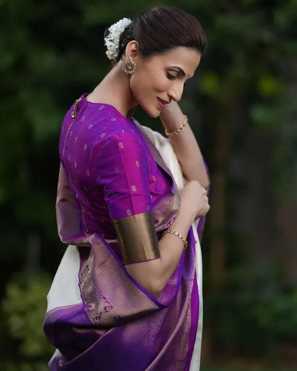 Purple_Traditional_Saree_Set_for_Women