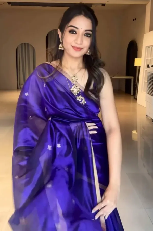Purple_Glossy_Traditional_Saree_for_Women