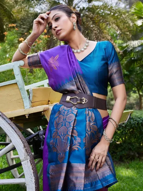 Blue_And_Purple_Floral_Saree_for_Women