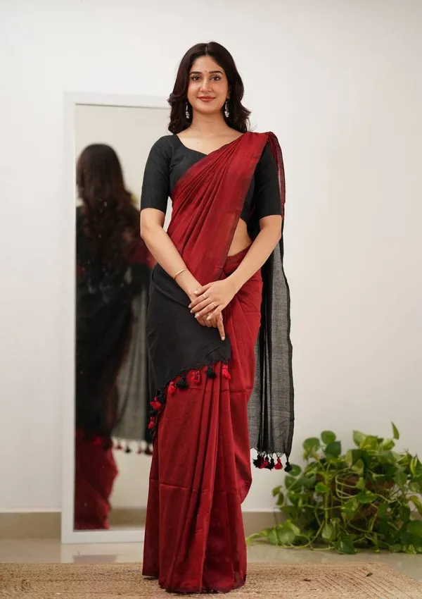 Red_And_Black_Ethnic_Saree_For_Women